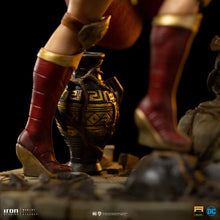 Load image into Gallery viewer, DC Comics Wonder Woman Unleashed 1/10 Deluxe Art Scale Limited Edition Statue BY IRON STUDIOS - BRAND DC COMICS