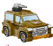Load image into Gallery viewer, Transformers The Movie Studio Series 86-23 Voyager Autobot Brawn and Ratchet set