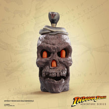 Charger l'image dans la galerie, Indiana Jones Adventure Series Short Round (Skull Idol BAA) PAR HASBRO - MARQUE INDIANA JONES