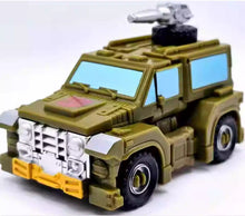 Load image into Gallery viewer, Transformers The Movie Studio Series 86-23 Voyager Autobot Brawn and Ratchet set