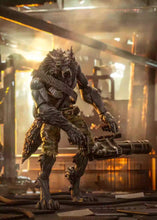 Load image into Gallery viewer, Monster Force Kiloworg Night Hunter (Deluxe) 1/12 Scale Action Figure Maestro Union