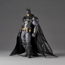 画像をギャラリービューアに読み込む, Batman: Arkham Knight Amazing Yamaguchi Revoltech NR038 Batman Action Figure BY KAIYODO - BRAND DC COMICS