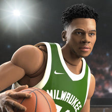 Charger l'image dans la galerie, Composition de départ NBA Série 1 Giannis Antetokounmpo (Milwaukee Bucks) PAR HASBRO - MARQUES NBA, MILWAUKEE BUCKS