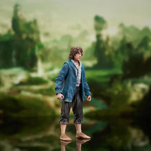 Load image into Gallery viewer, The Lord of the Rings Pippin Took Deluxe Action Figure BY DIAMOND SELECT TOYS , GENTLE GIANT - BRAND THE LORD OF THE RINGS & THE HOBBIT