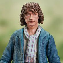 Load image into Gallery viewer, The Lord of the Rings Pippin Took Deluxe Action Figure BY DIAMOND SELECT TOYS , GENTLE GIANT - BRAND THE LORD OF THE RINGS & THE HOBBIT