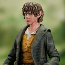 Load image into Gallery viewer, The Lord of the Rings Merry Brandybuck Deluxe Action Figure BY DIAMOND SELECT TOYS , GENTLE GIANT - BRAND THE LORD OF THE RINGS & THE HOBBIT