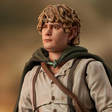 Load image into Gallery viewer, The Lord of the Rings Samwise Gamgee Deluxe Action Figure BY DIAMOND SELECT TOYS - BRAND THE LORD OF THE RINGS & THE HOBBIT