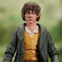Load image into Gallery viewer, The Lord of the Rings Merry Brandybuck Deluxe Action Figure BY DIAMOND SELECT TOYS , GENTLE GIANT - BRAND THE LORD OF THE RINGS & THE HOBBIT