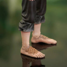 Load image into Gallery viewer, The Lord of the Rings Pippin Took Deluxe Action Figure BY DIAMOND SELECT TOYS , GENTLE GIANT - BRAND THE LORD OF THE RINGS & THE HOBBIT