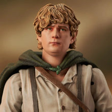 Load image into Gallery viewer, The Lord of the Rings Samwise Gamgee Deluxe Action Figure BY DIAMOND SELECT TOYS - BRAND THE LORD OF THE RINGS & THE HOBBIT