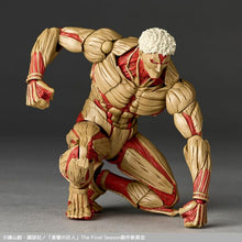画像をギャラリービューアに読み込む, Attack on Titan Amazing Yamaguchi Revoltech NR069 Armored Titan (Reiner Braun) Action Figure BY KAIYODO - BRAND ATTACK ON TITAN