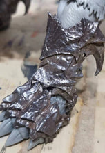 Charger l'image dans la galerie, D20 Studio 2e vague 1/12 destrier commun loup géant lame en métal