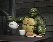 Charger l&#39;image dans la galerie, Figurine articulée The Last Ronin (Battle Damaged) des Tortues Ninja Teenage Mutant Ninja Turtles : Le Dernier Ronin PAR NECA - MARQUES TEENAGE MUTANT NINJA TURTLES, NICKELODEON 
