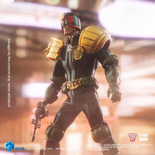 Charger l&#39;image dans la galerie, 2000 AD Exquisite Super Series Judge Dredd 1/12 Scale PX Aperçus Figurine exclusive PAR HIYA TOYS - MARQUES JUDGE DREDD, 2000 AD 
