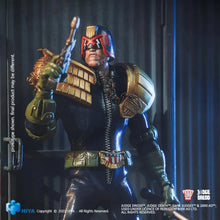 Charger l&#39;image dans la galerie, 2000 AD Exquisite Super Series Judge Dredd 1/12 Scale PX Aperçus Figurine exclusive PAR HIYA TOYS - MARQUES JUDGE DREDD, 2000 AD 
