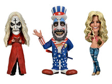 Charger l&#39;image dans la galerie, Lot de trois figurines Little Big Head 20e anniversaire de la Maison des 1000 cadavres PAR NECA - MARQUE HOUSE OF 1000 CORPSES 
