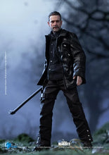 Charger l&#39;image dans la galerie, The Walking Dead: Dead City Exquisite Super Negan 1/12 Scale PX Aperçus Figurine d&#39;action exclusive PAR HIYA TOYS - MARQUE THE WALKING DEAD 
