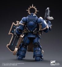 Load image into Gallery viewer, Warhammer 40K Ultramarines Bladeguard Veterans 02 1/18 Scale Figure
