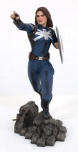 Load image into Gallery viewer, What If...? Gallery Captain Carter Figure Diorama
