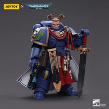 Charger l&#39;image dans la galerie, Figurine Warhammer 40K Ultramarines Primaris Captain (Épée énergétique et pistolet à plasma) à l&#39;échelle 1/18 
