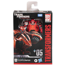 Charger l&#39;image dans la galerie, Transformers Studio Series Gamer Edition 05 Deluxe Cliffjumper PAR TAKARA TOMY , HASBRO - MARQUE TRANSFORMERS 
