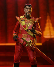 Charger l&#39;image dans la galerie, King Features Flash Gordon Ultimate Ming the Merciless (Tenue militaire rouge) PAR NECA - MARQUES FLASH GORDON, KING FEATURES 
