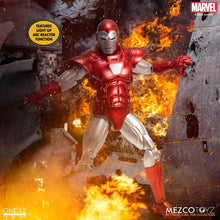 Charger l&#39;image dans la galerie, Marvel Comics One:12 Collective Iron Man (Silver Centurion) BY MEZCO TOYZ - BRAND MARVEL
