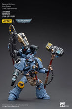 Charger l&#39;image dans la galerie, Figurine Warhammer 40K Space Wolves Iron Priest Jorin Fellhammer à l&#39;échelle 1/18 PAR JOYTOY - MARQUE WARHAMMER 
