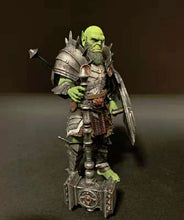 Charger l&#39;image dans la galerie, Figurine de 7 pouces du seigneur de guerre orc des Légions mythiques d&#39;Arethyr de Fourhorsemen Studio
